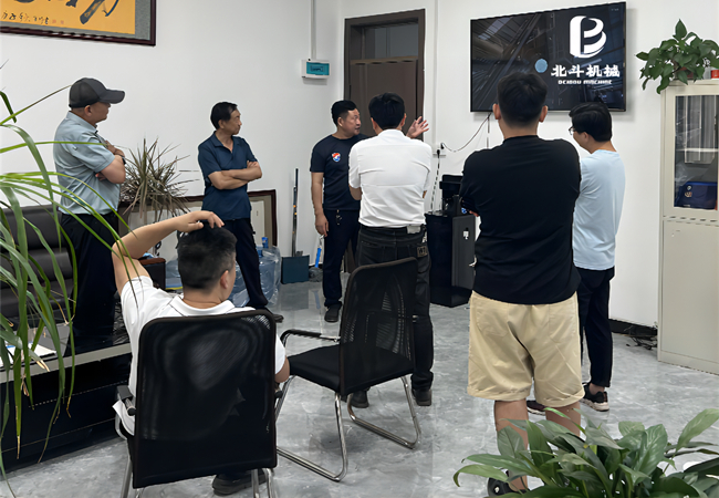 炭化爐的生產線現場更加具有影響力